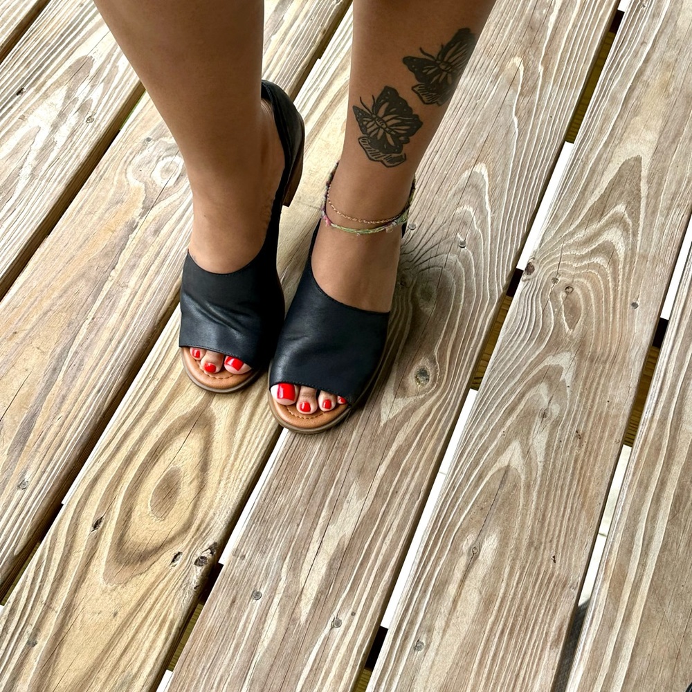 Lucky brand sandals
